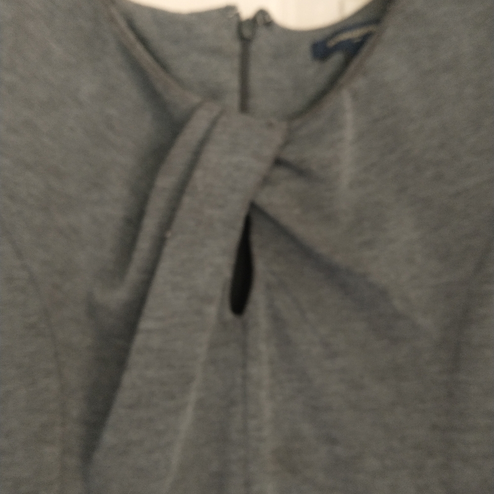 Banana Republic Gray Sheath Dress with a Twist Size 2 - Picture 5 of 5